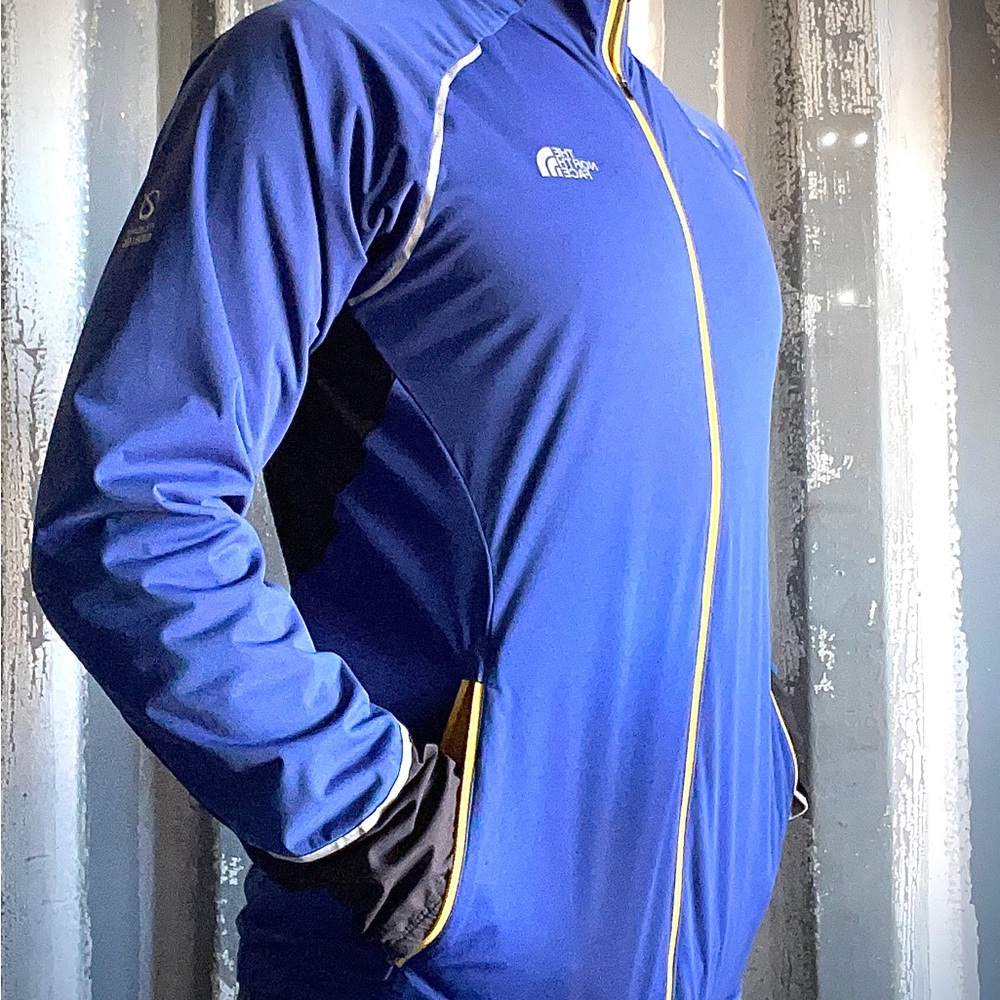 North Face Thin Layer Jacket. Waterproof, Rain Re… - image 4